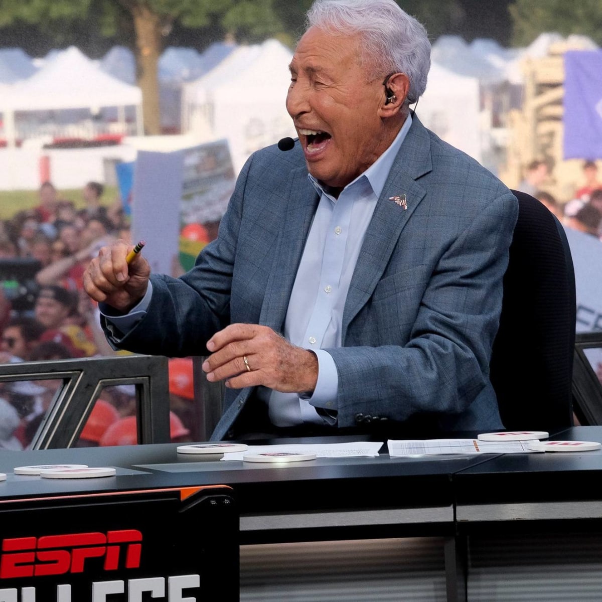 Despite the pandemic, 'College GameDay' on the road for 27th year -  NewscastStudio