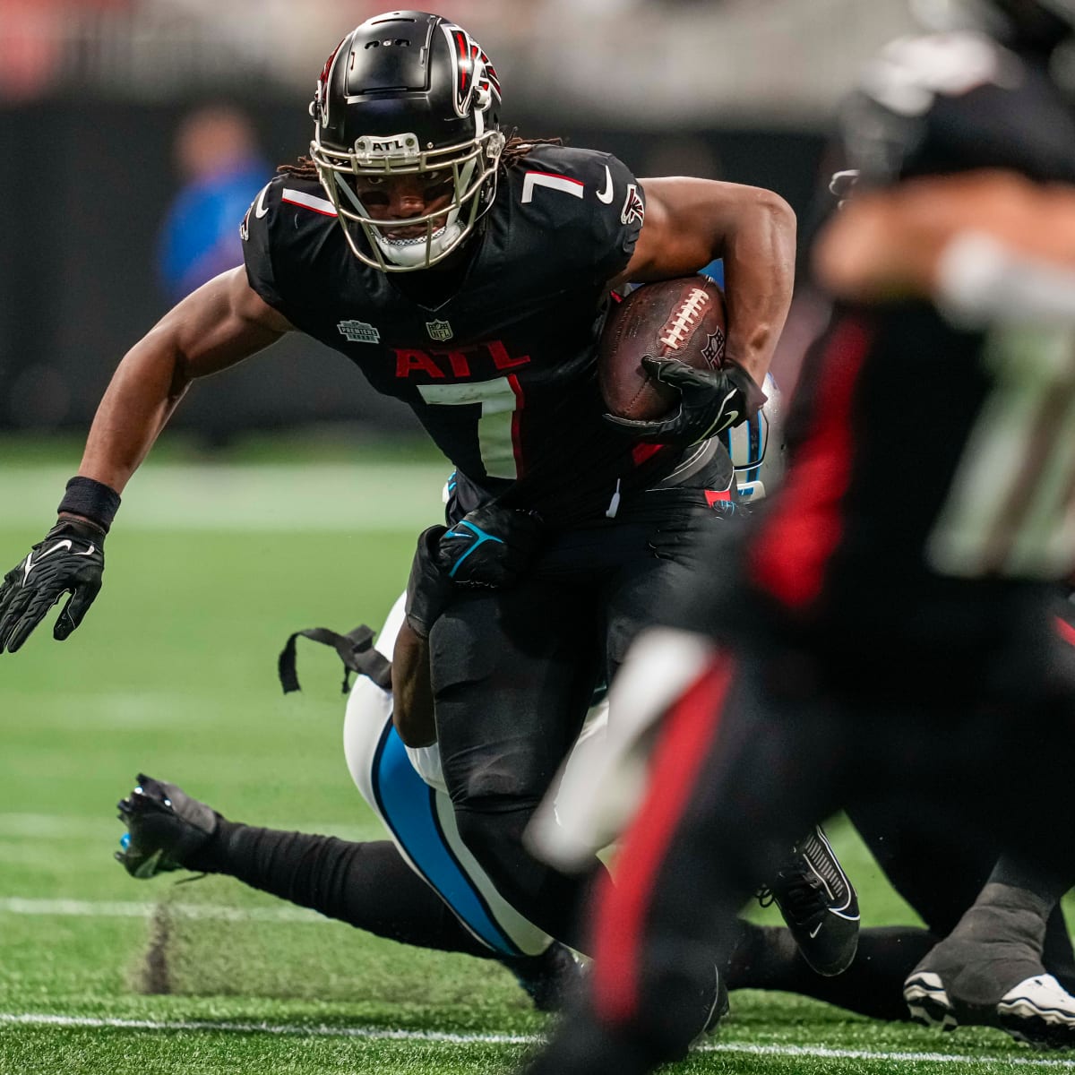 Falcons defense overwhelms Allen, Panthers 29-3