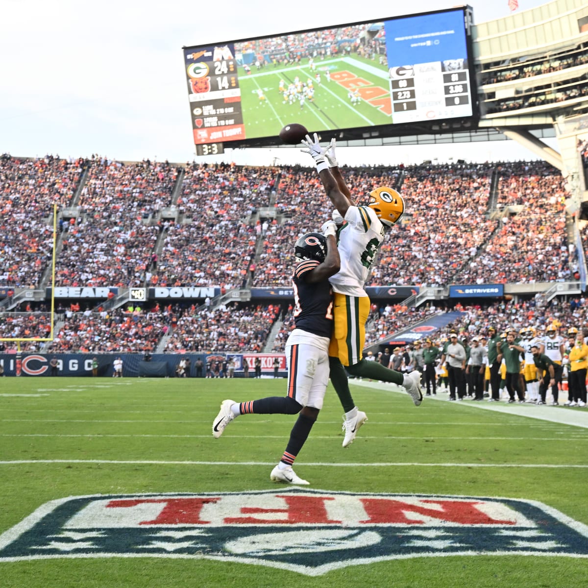 Halftime: Bears quiet offensively, trail Packers 10-6 - Chicago Sun-Times