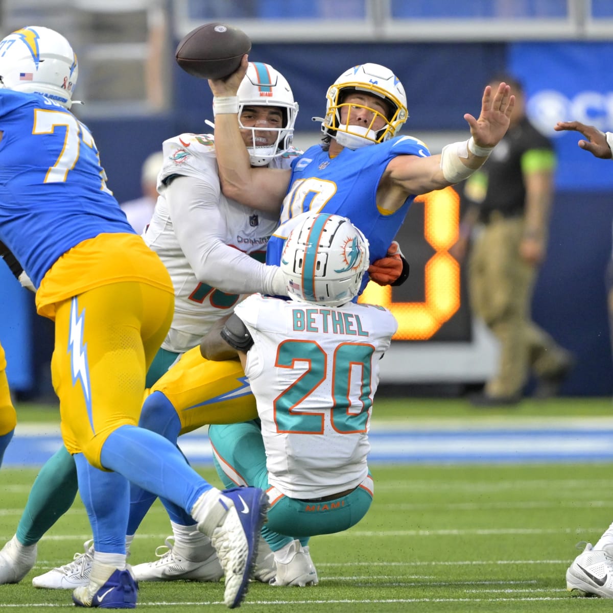 Dolphins-Chargers Top 10 thoughts on Miami's thrilling win