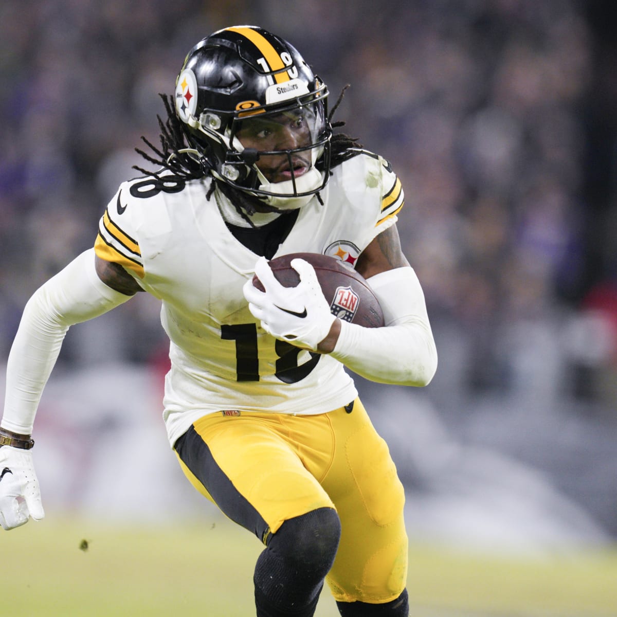 Diontae Johnson of the Pittsburgh Steelers lines up during the