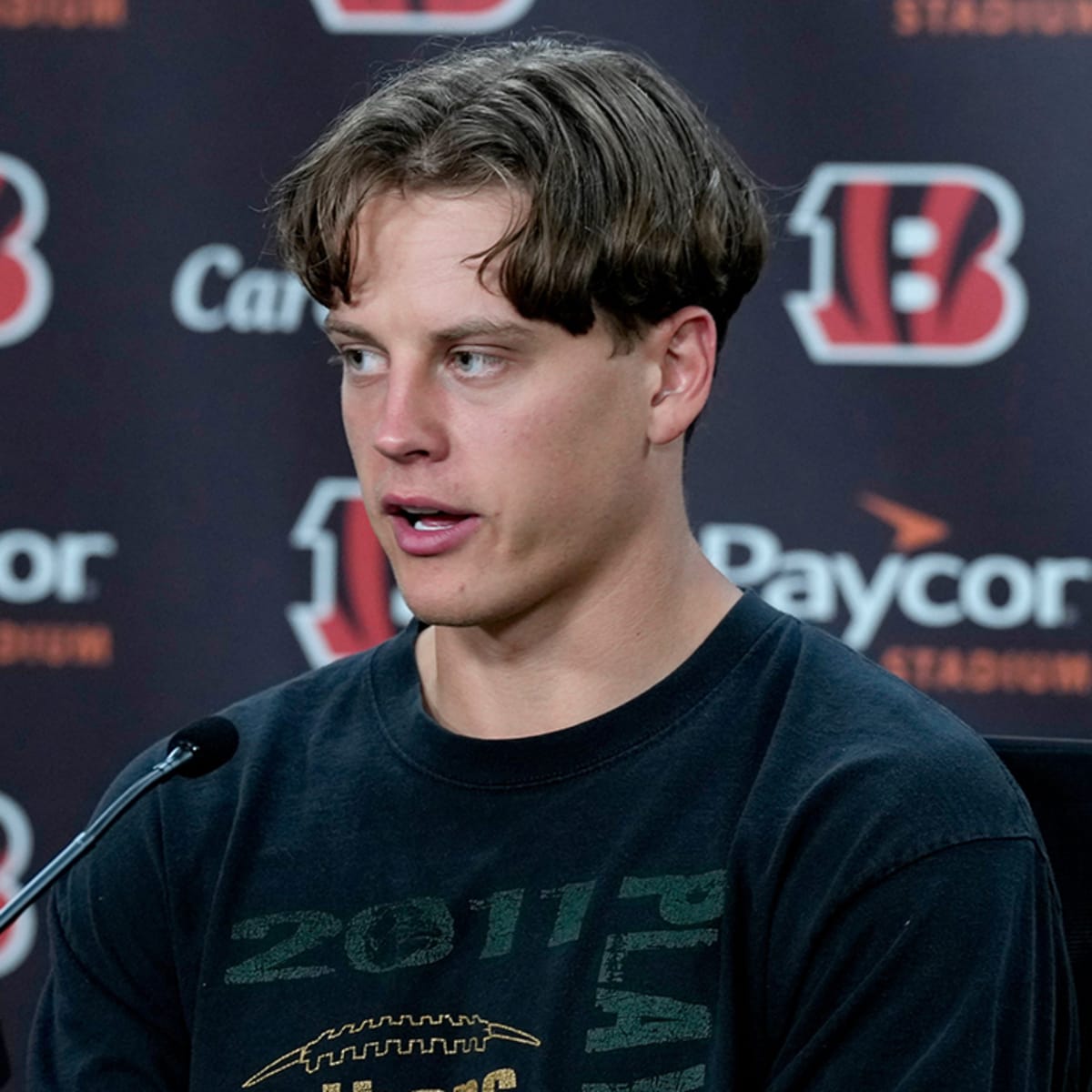 Joe Burrow Cuts His Hair After Bengals' Disappointing First Game