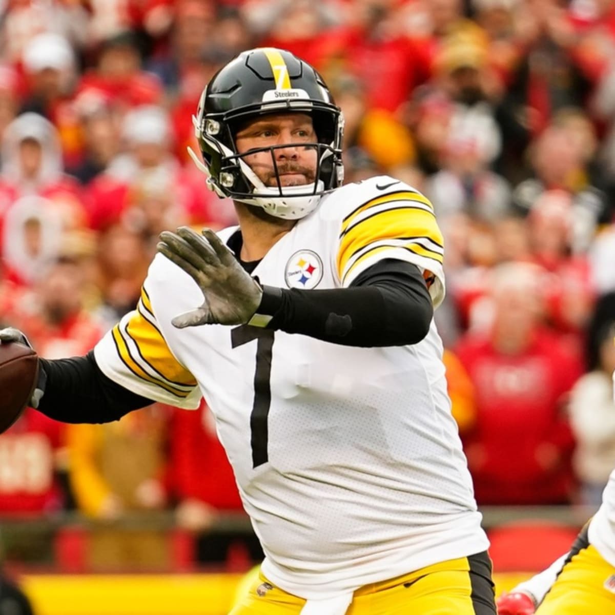 Pittsburgh Steelers Legend Ben Roethlisberger Named Candidate for Jets -  Sports Illustrated Pittsburgh Steelers News, Analysis and More