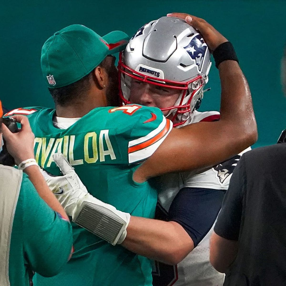 Bama Battle: New England Patriots' Mac Jones vs. Miami Dolphins' Tua  Tagovailoa - Sports Illustrated New England Patriots News, Analysis and More