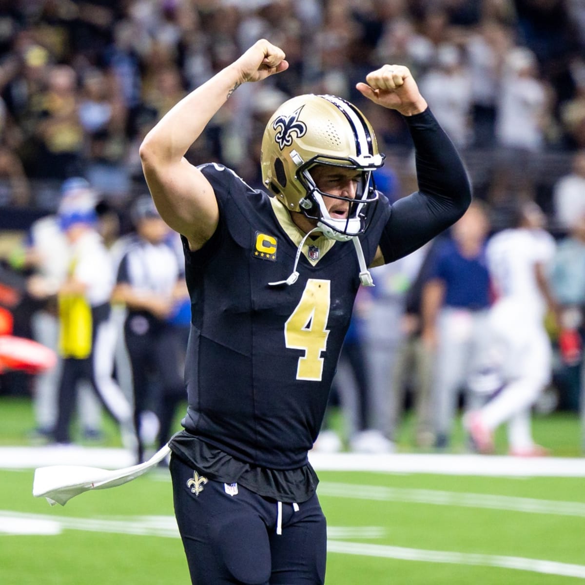 Saints' Thomas returns for voluntary practices, praises new QB Carr - The  San Diego Union-Tribune