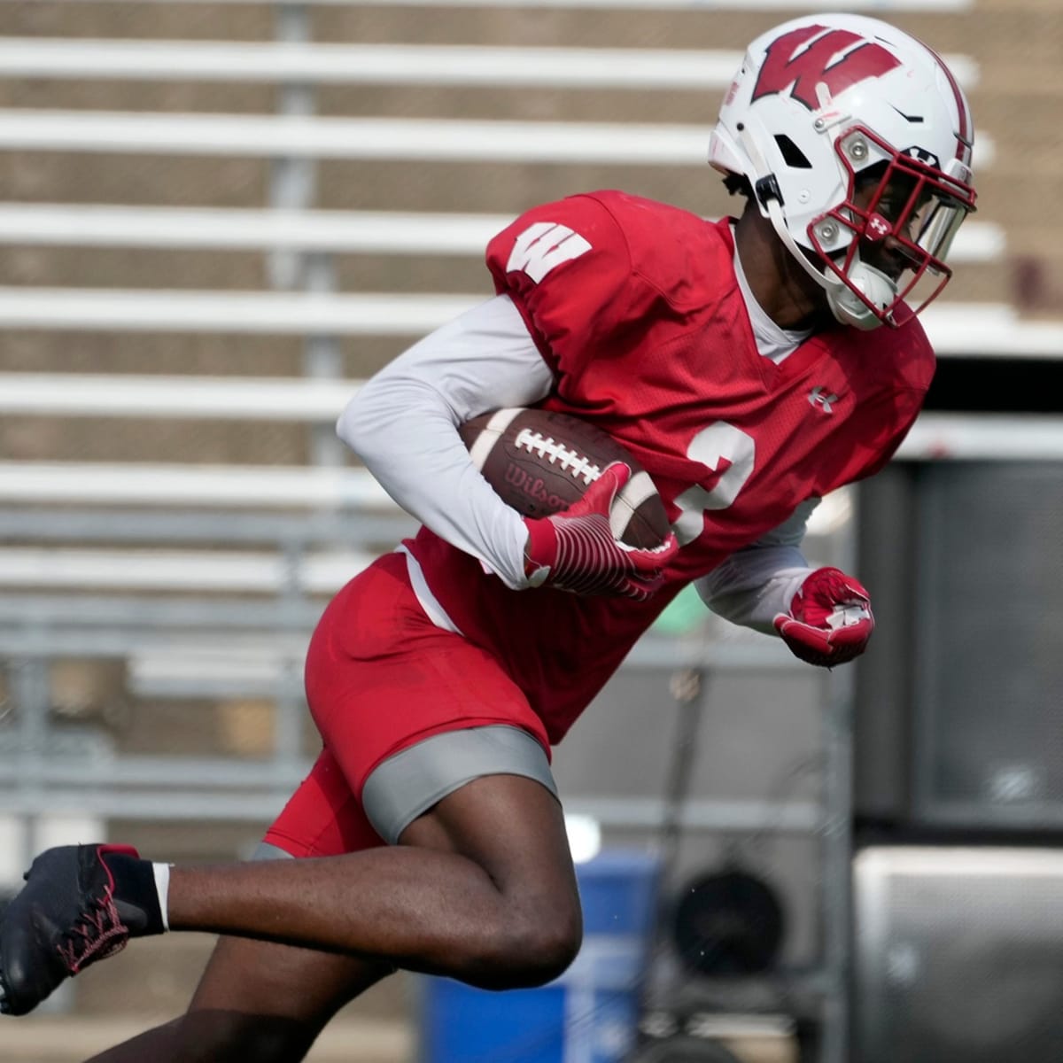 PHOTOS: Illinois football hosts Wisconsin