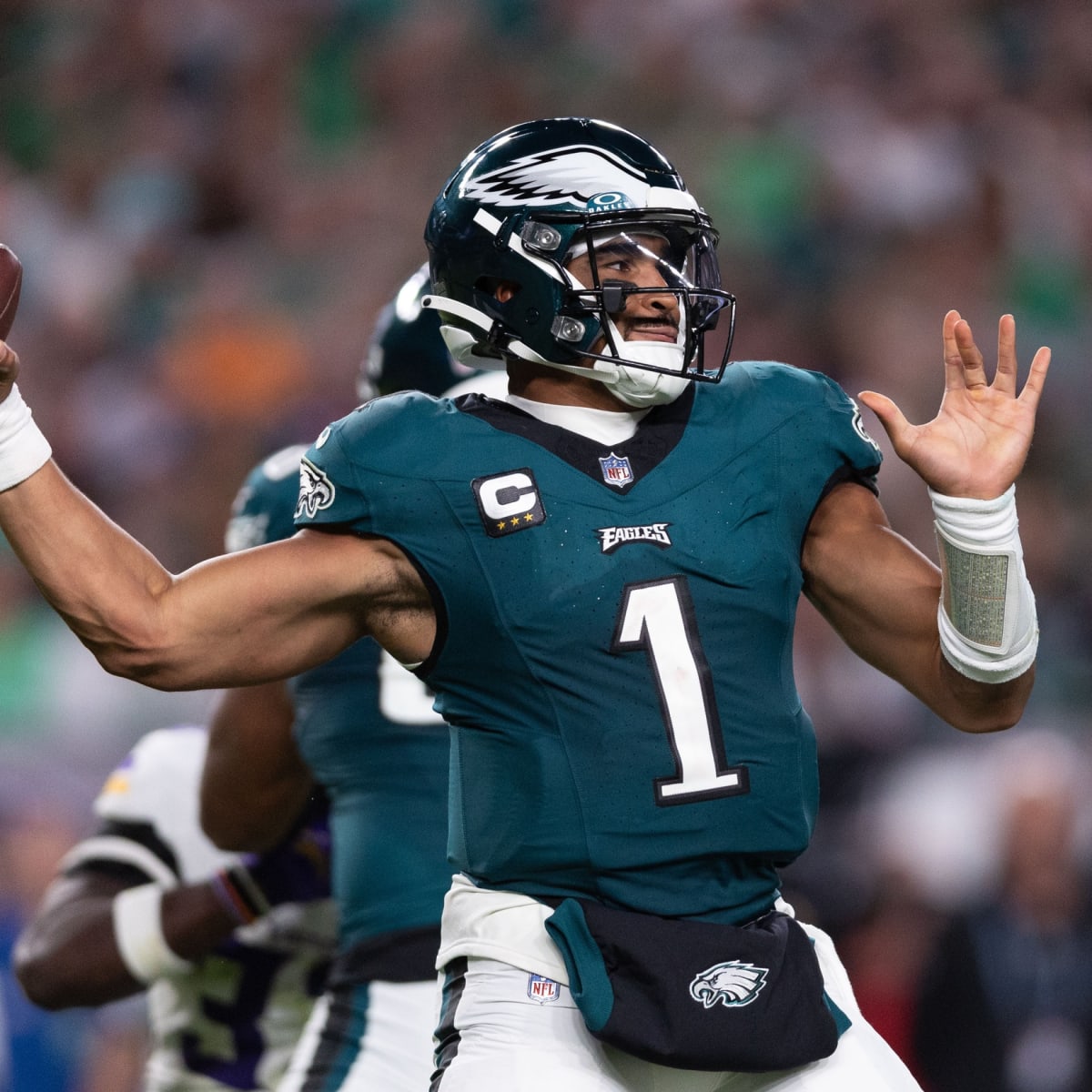 Eagles hold off fumble-prone Vikings 34-28; Jefferson makes NFL