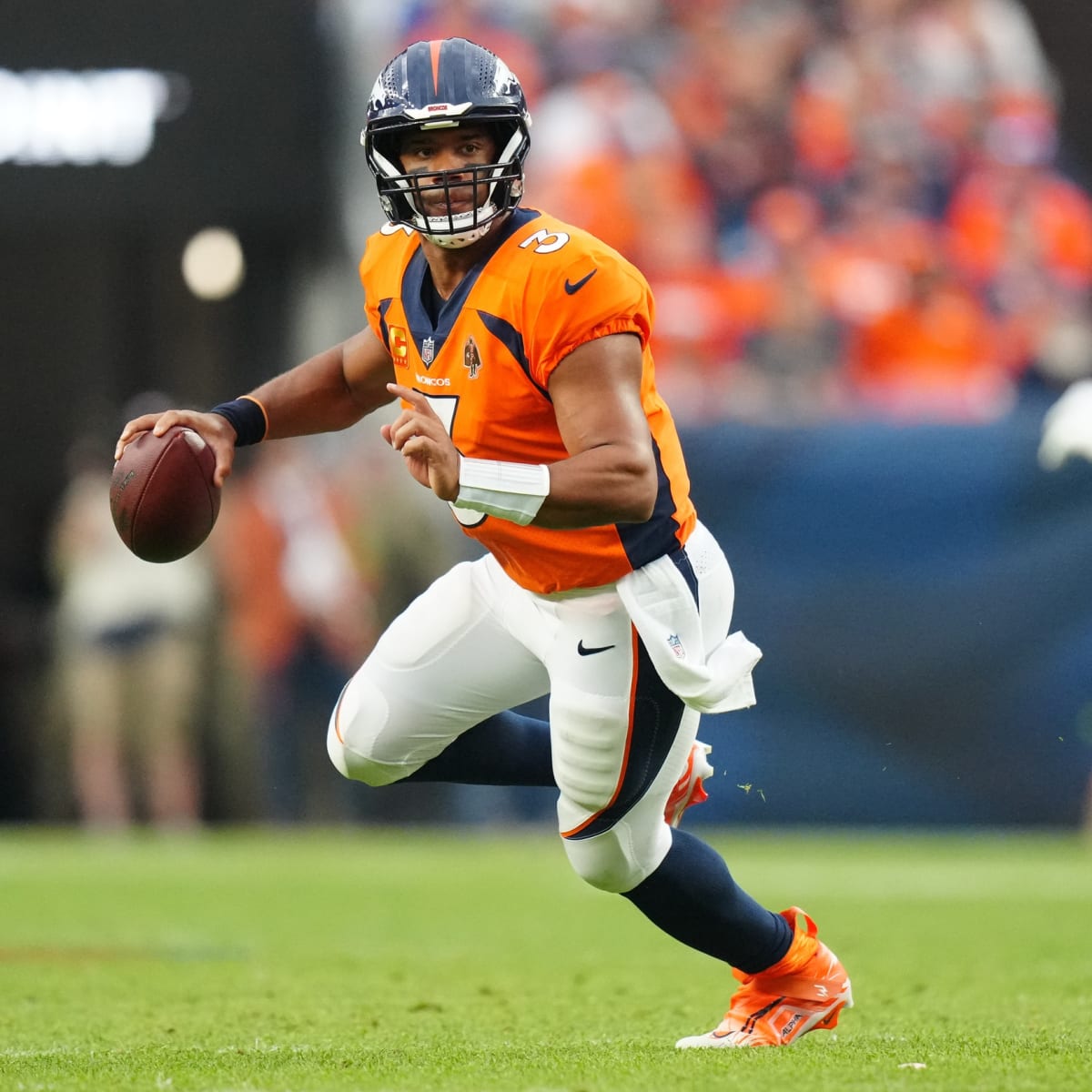 Broncos vs. Commanders LIVE Streaming Scoreboard, Stats, Free Play