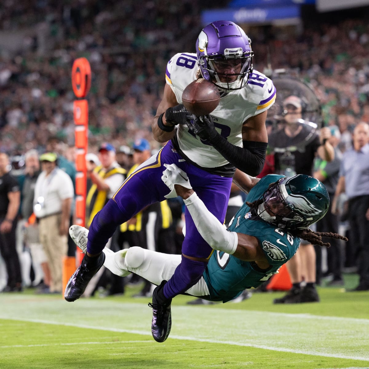 Vikings' Justin Jefferson fumbles into end zone for touchback as