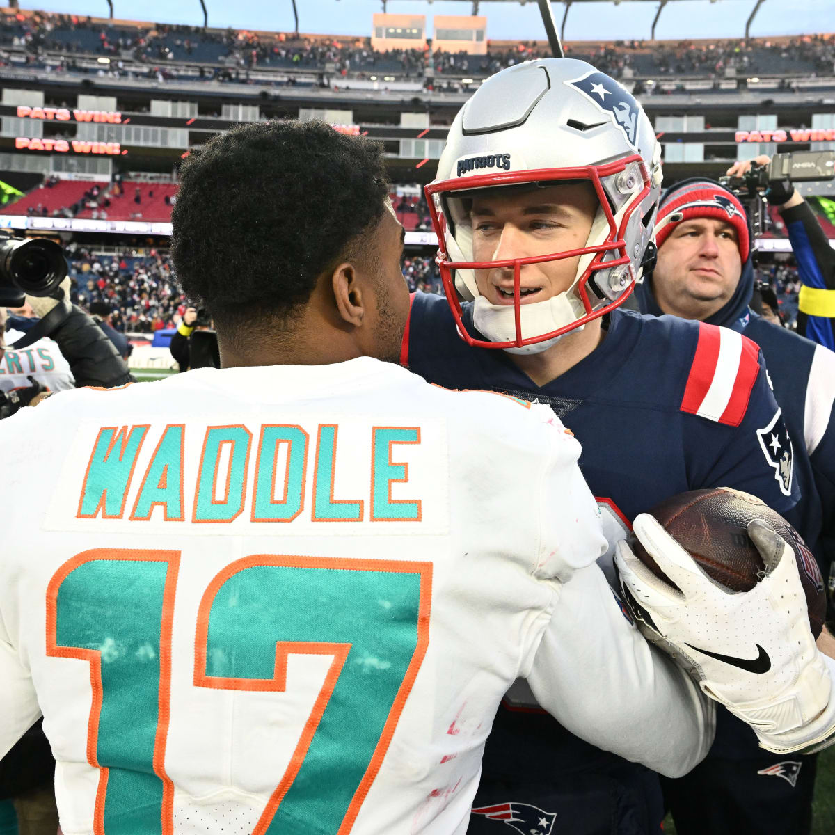 New England Patriots vs. Miami Dolphins Sunday Night Football: How to  Watch, Betting Odds, Injury Update - Sports Illustrated New England Patriots  News, Analysis and More