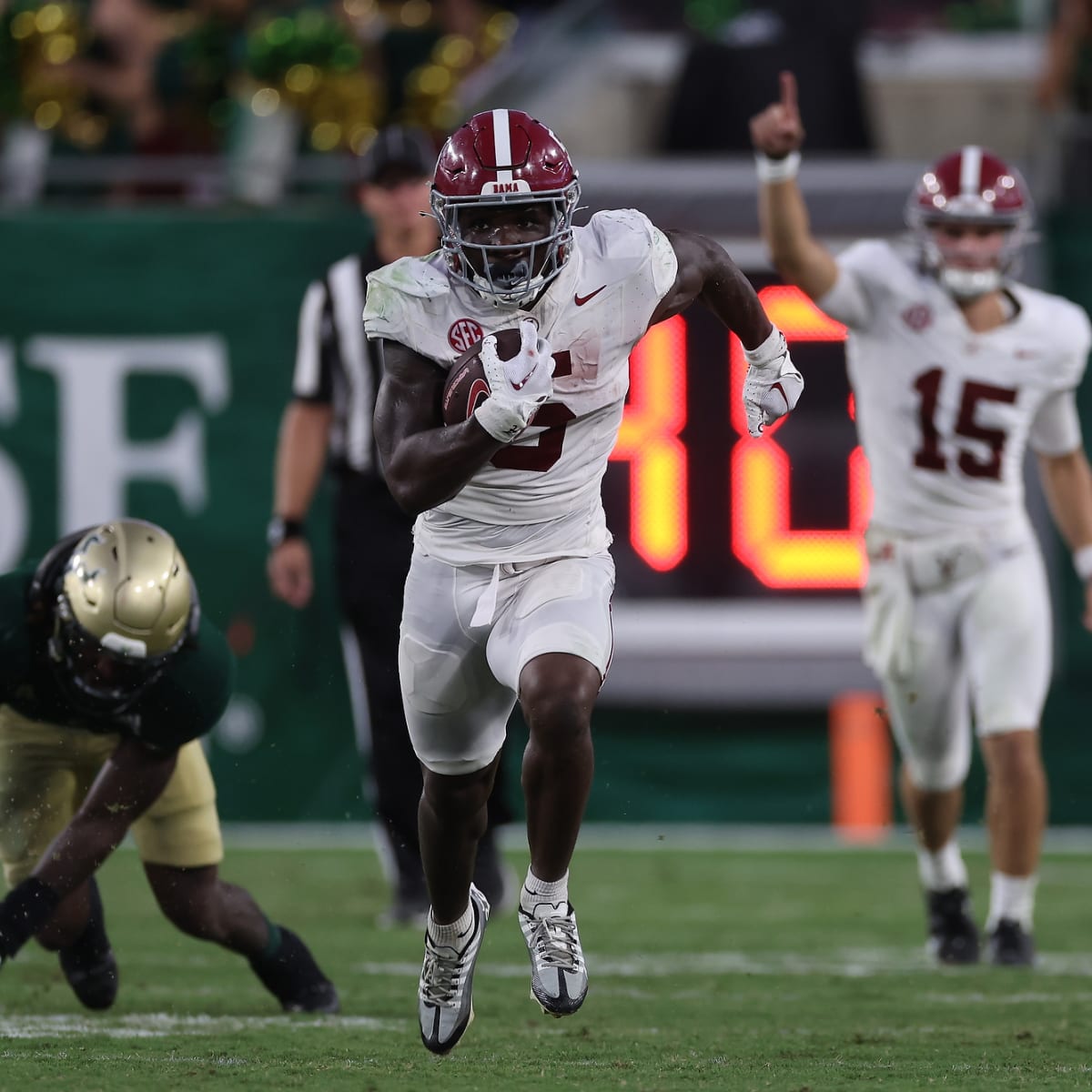 Running Back Roydell Williams Seizing His Opportunity for Alabama Offense -  Sports Illustrated Alabama Crimson Tide News, Analysis and More