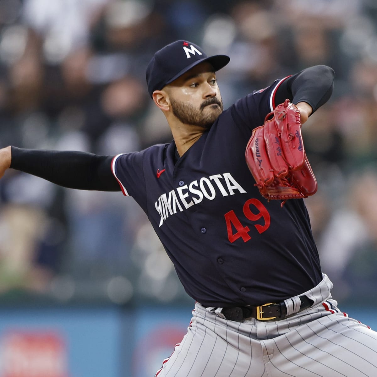 WATCH: Eloy Jiménez homer gives White Sox 2-1 lead vs. Twins – NBC