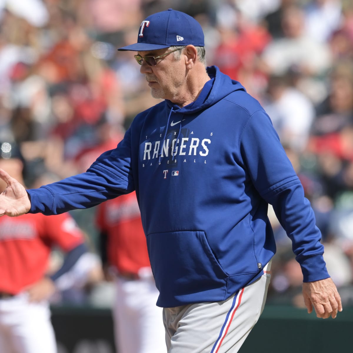 Texas Rangers manager Bruce Bochy leads the Rangers to a sweep of
