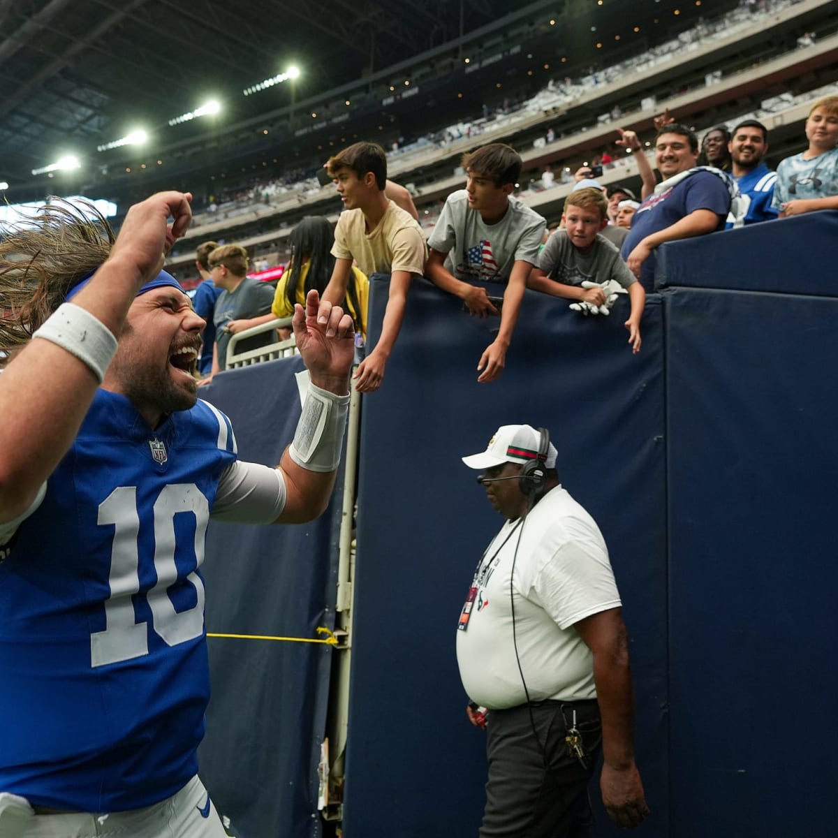 Colts are jokingly accused of tanking after a play goes hilariously bad  against the Texans