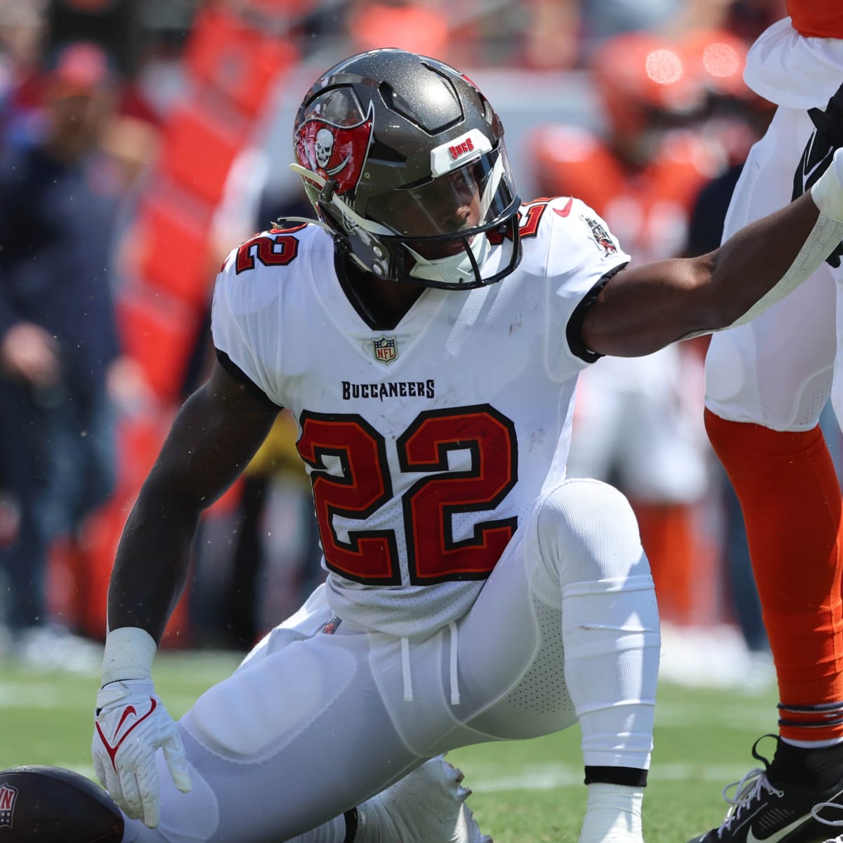 Buccaneers place RB Chase Edmonds (knee) on IR