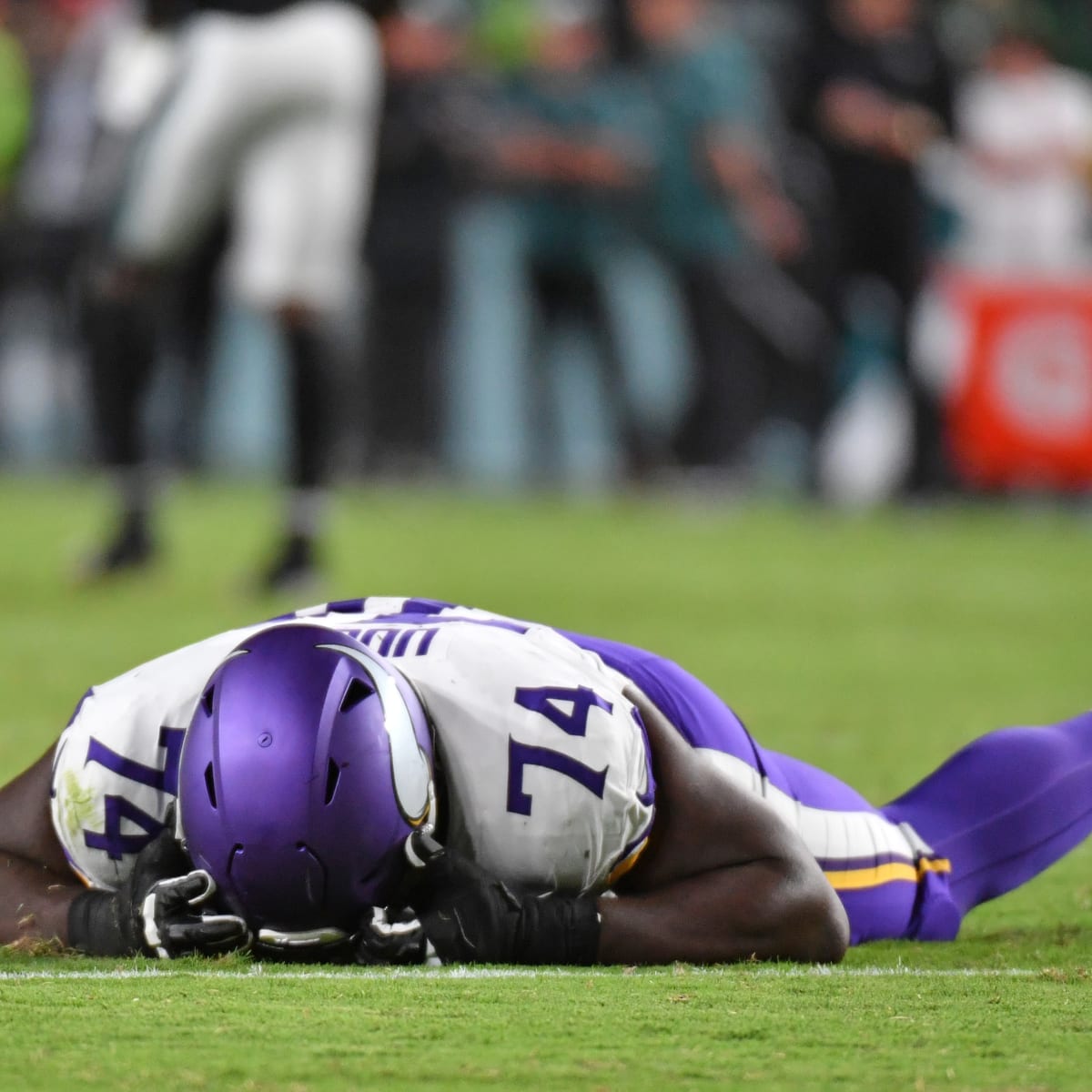 Vikings' Justin Jefferson fumbles into end zone for touchback as