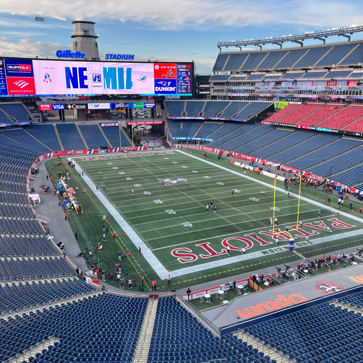 Police investigating fan's death during Sunday's Patriots game at Gillette  Stadium – NBC Boston