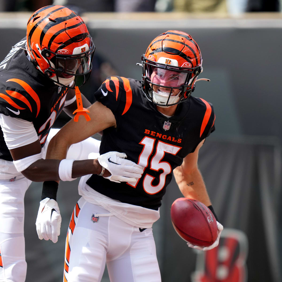 Joe Burrow's Injury Explained  Doctor Weighs in on Bengals Star  Quarterback 