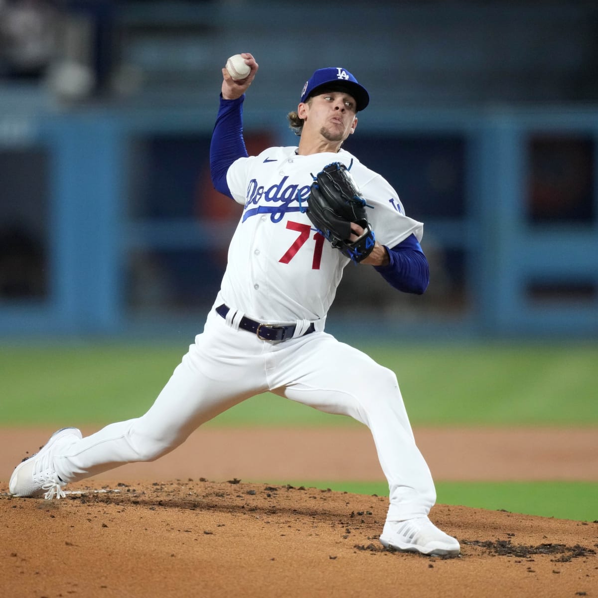 MLB Insider Suggests LA Add Former Dodgers Fan Favorite Pitcher