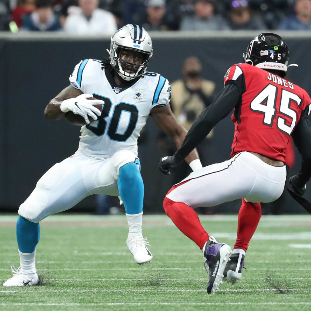 Panthers agree to terms with Deion Jones