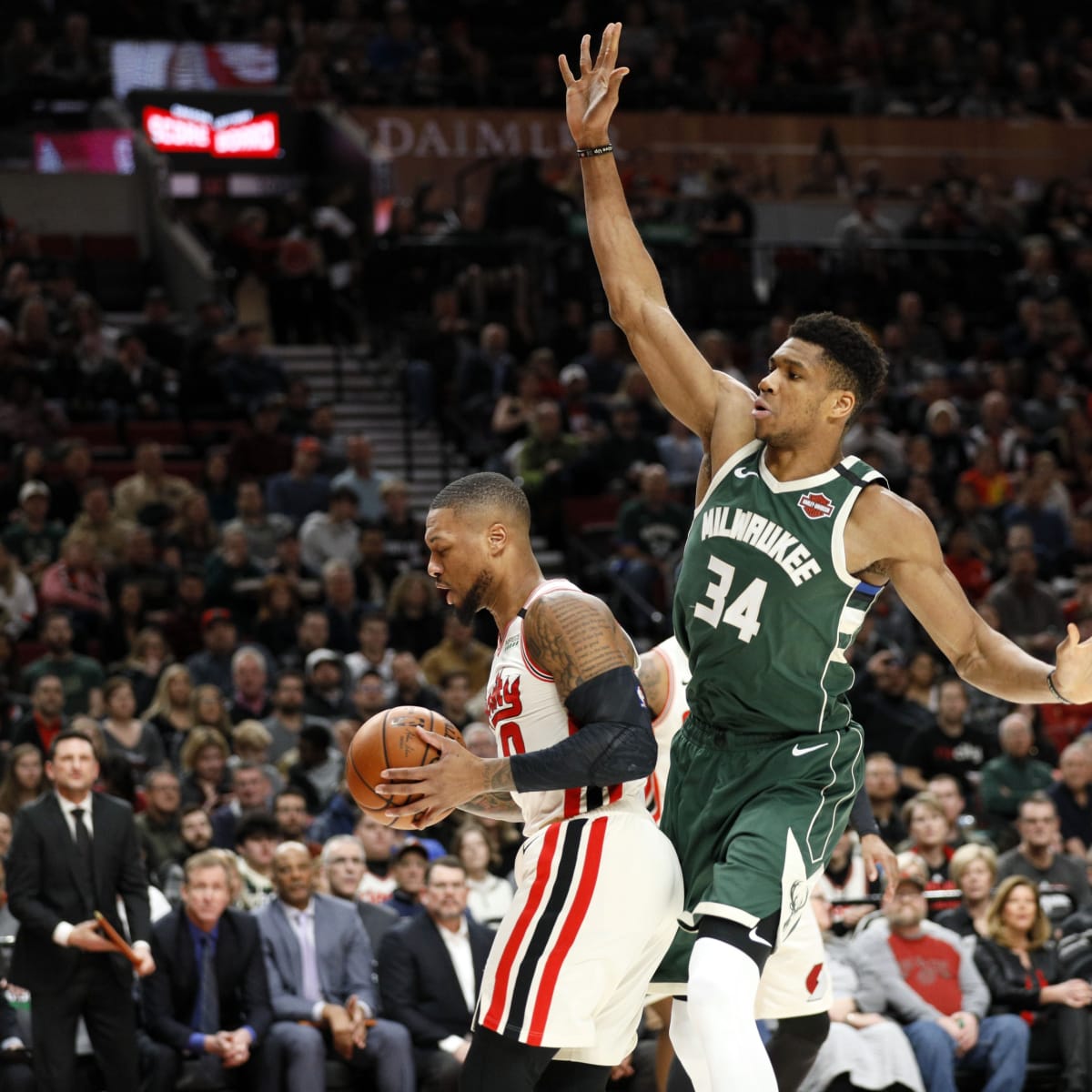 Bucks inviting fans to welcome rally Saturday for Damian Lillard