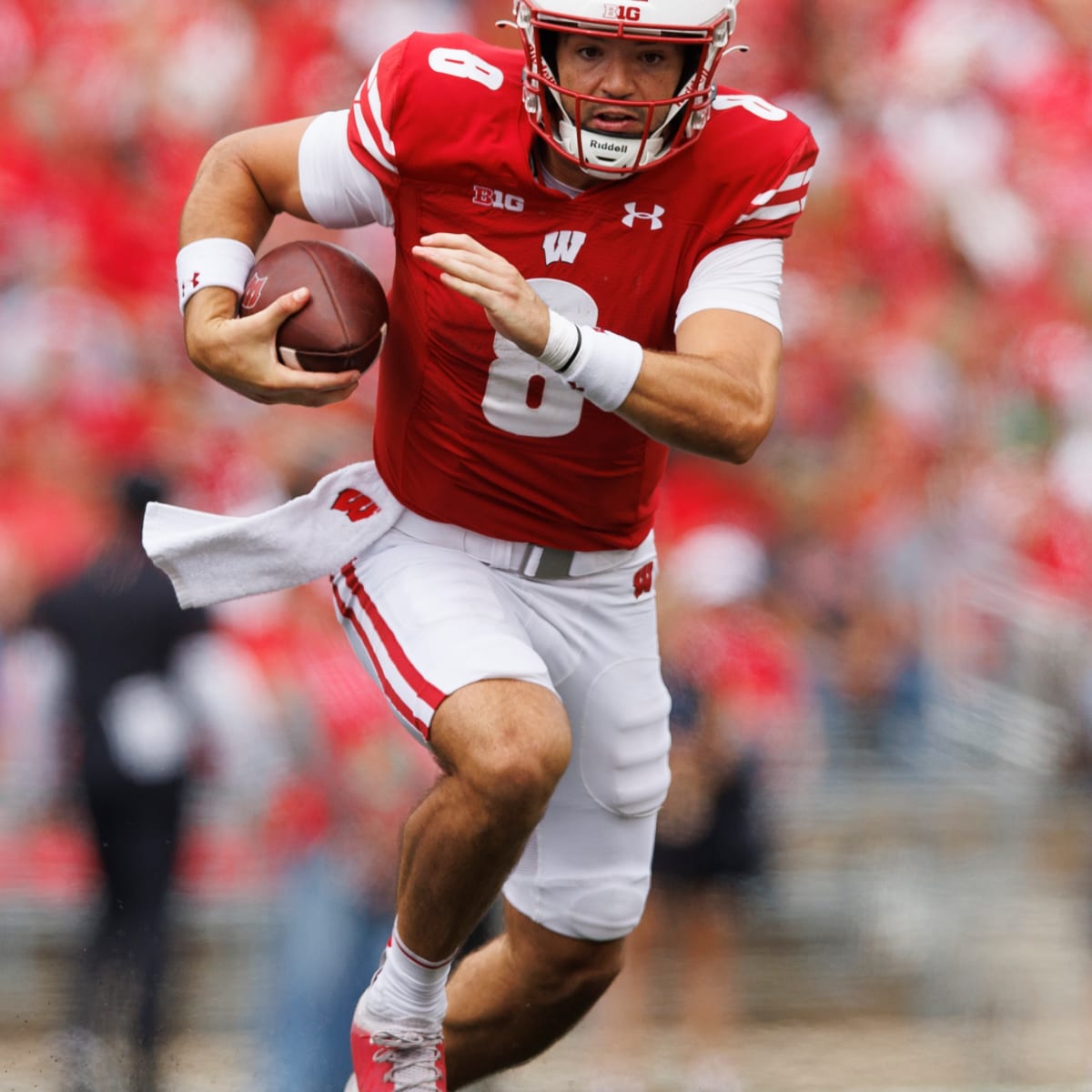 Wisconsin QB Tanner Mordecai already emerging as team leader