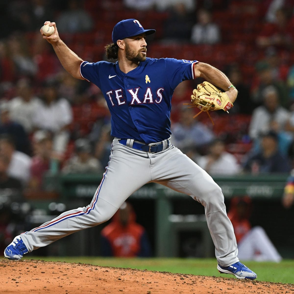 Charlie's back: Utility infielder Culberson makes Rangers' opening