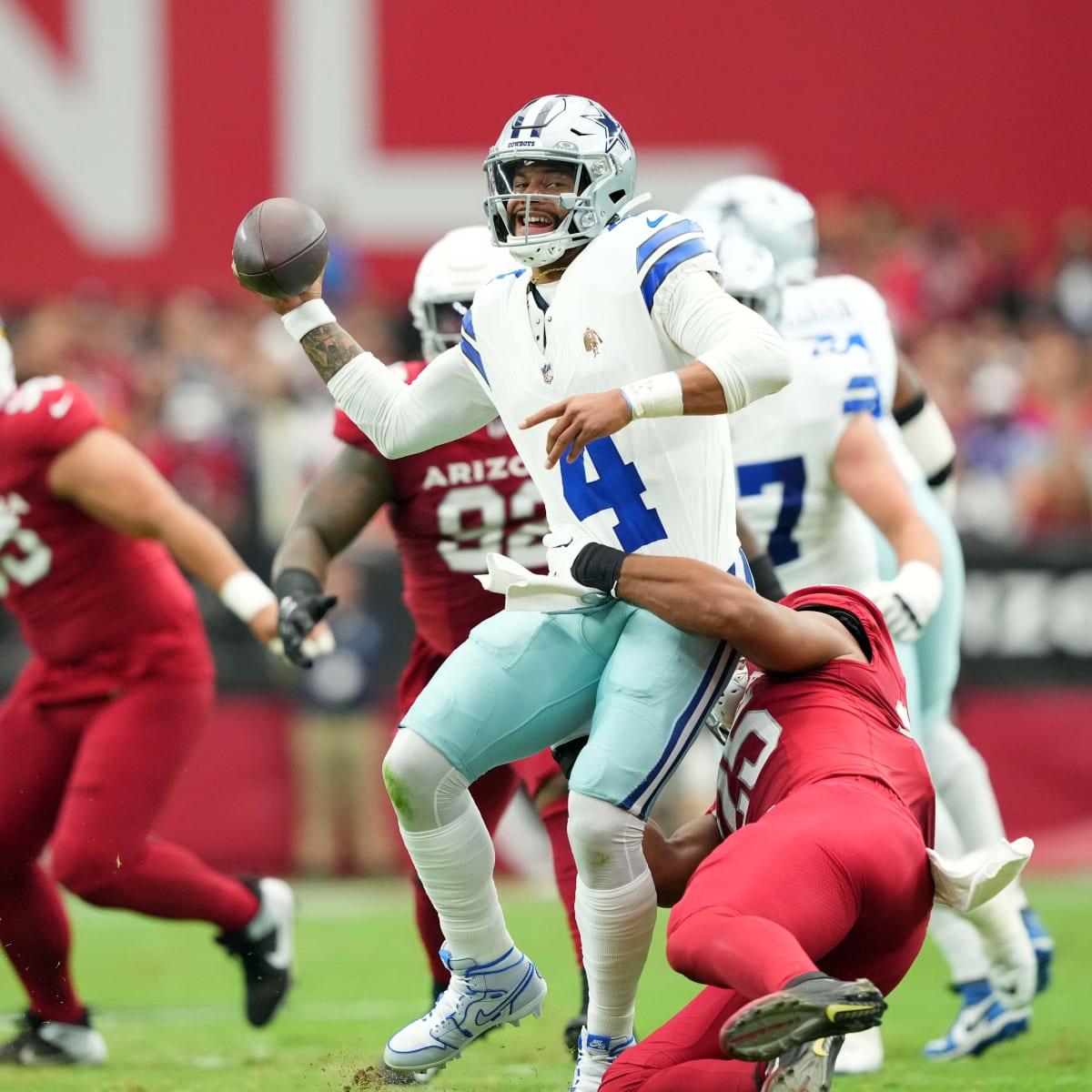 Cowboys-Cardinals live updates: Injuries, penalties, poor start