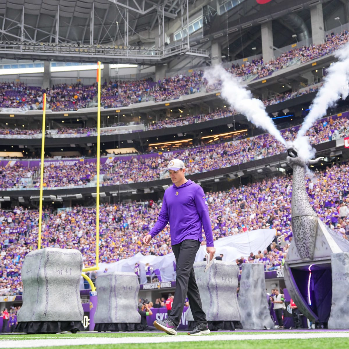 Kevin O'Connell wishes he would've called a spike before game-ending INT -  Sports Illustrated Minnesota Vikings News, Analysis and More