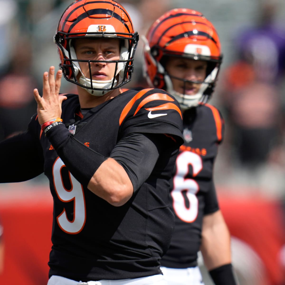 Joe Burrow is expected to play for Bengals against the Rams on MNF, per  reports