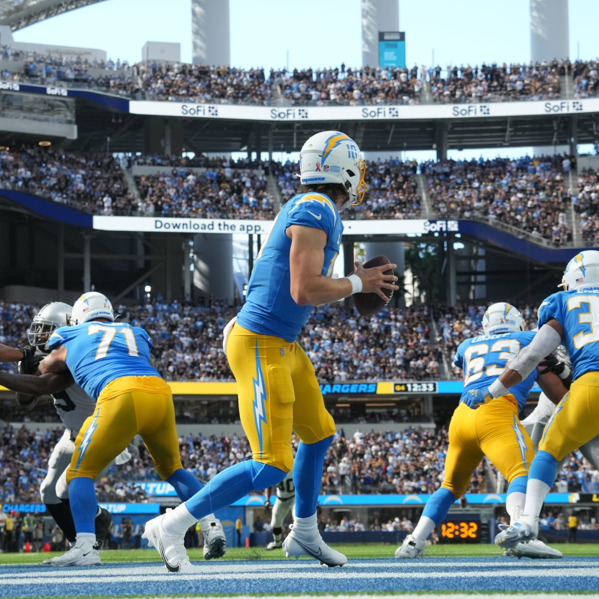 Los Angeles Chargers vs. Las Vegas Raiders Tickets Sun, Oct 1, 2023 1:05 pm  at SoFi Stadium in Inglewood, CA