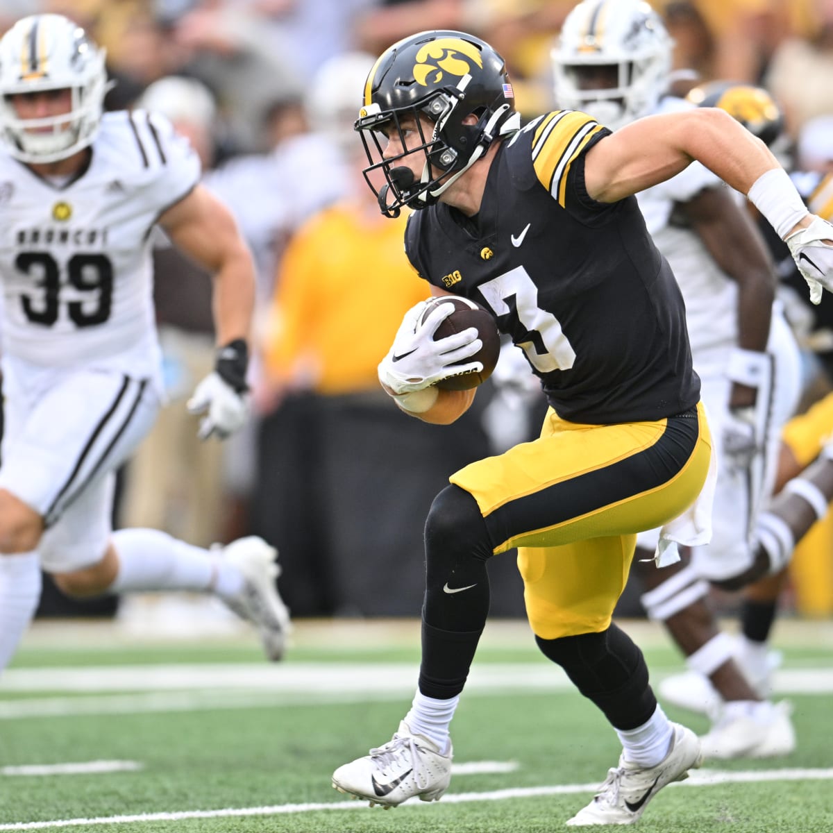 Iowa Football: Prediction, spread, odds, best bet vs. Michigan State