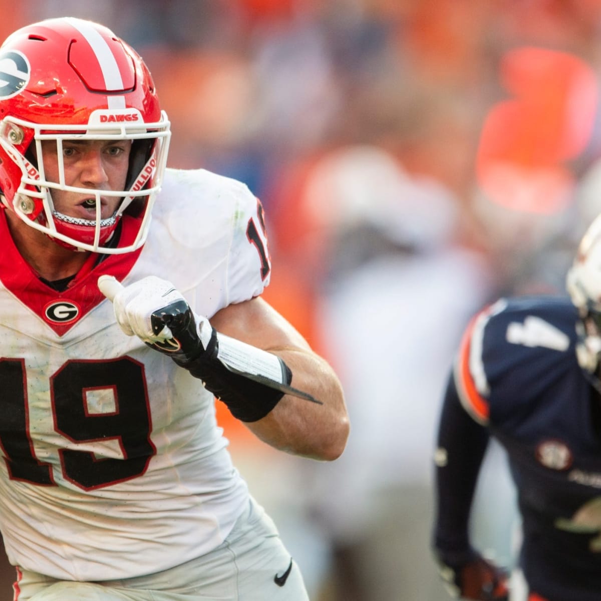 Brock Bowers Georgia Bulldogs Football White Uniform Student