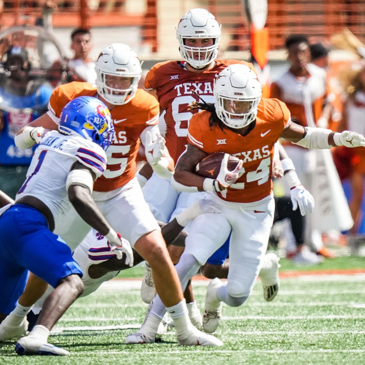 Texas football is back — with a singular first-place vote in