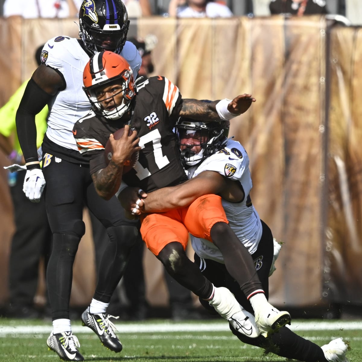 Bishop Gorman alum Thompson-Robinson throws, blocks for TDs in Browns  preseason debut