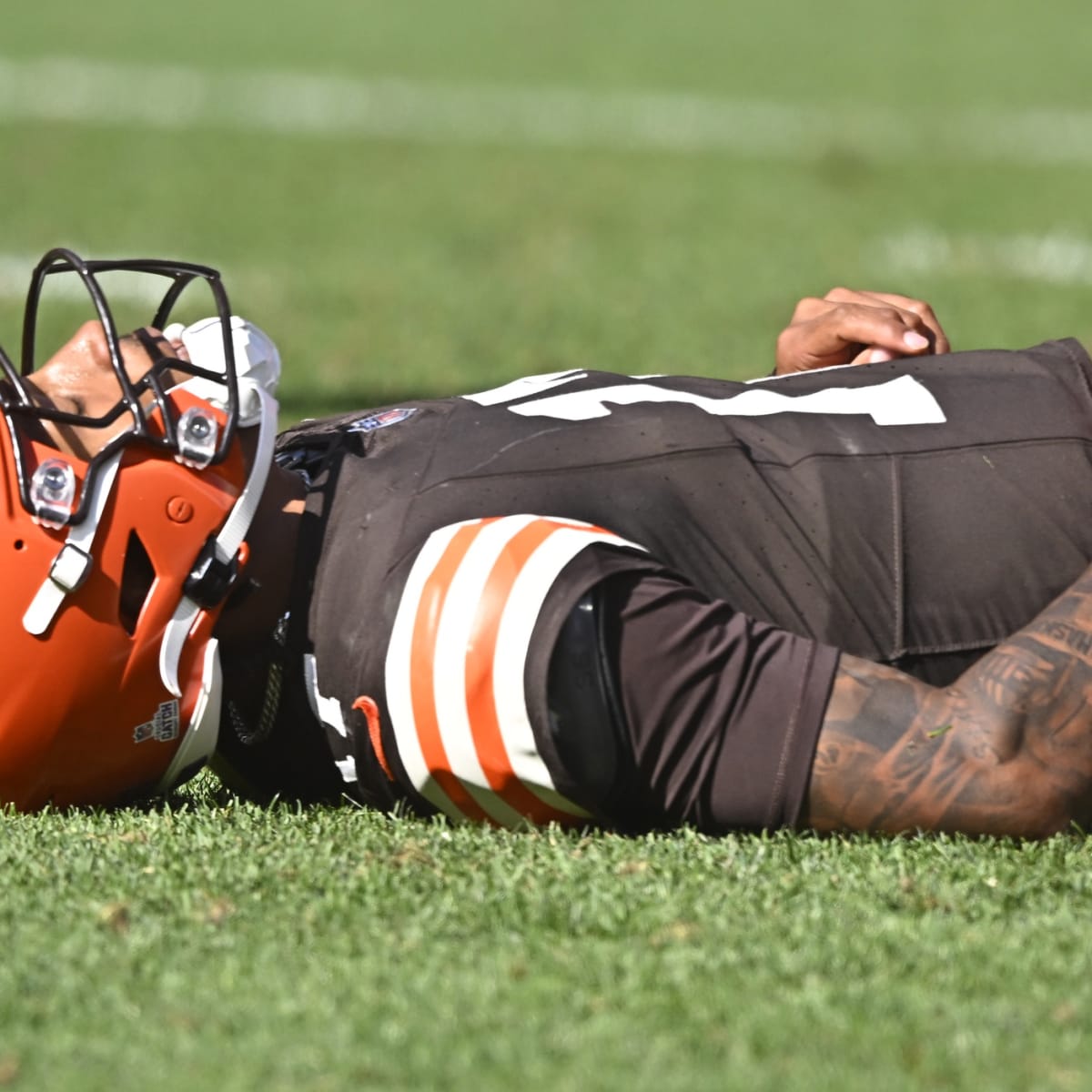 Cleveland Browns Burn Accident: Injured Deshaun Watson Joined by David  Njoku: Baltimore Ravens NFL Tracker - Sports Illustrated Baltimore Ravens  News, Analysis and More