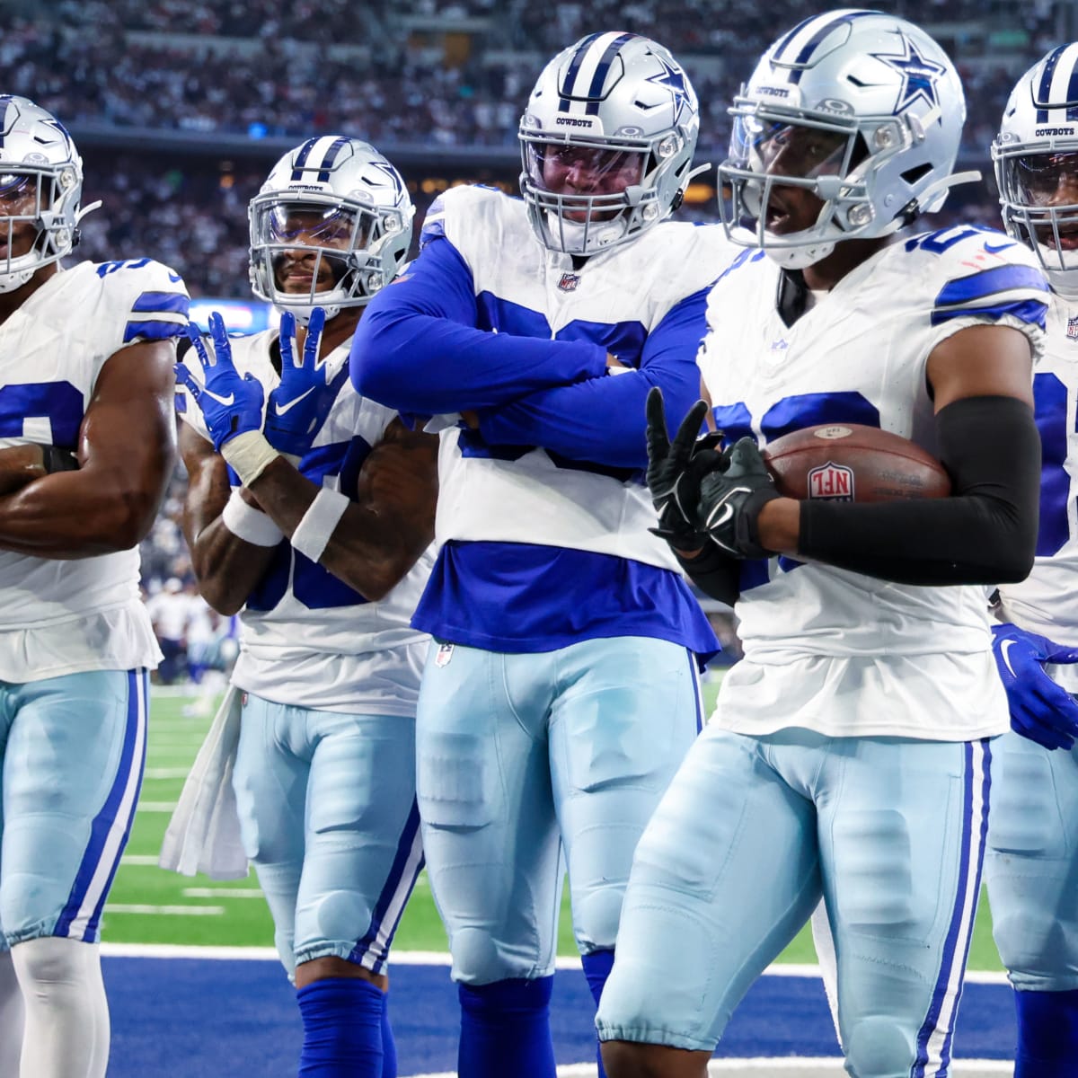 How the Cowboys' Defense Got Back to Being Itself in Week 4 Win - Sports  Illustrated