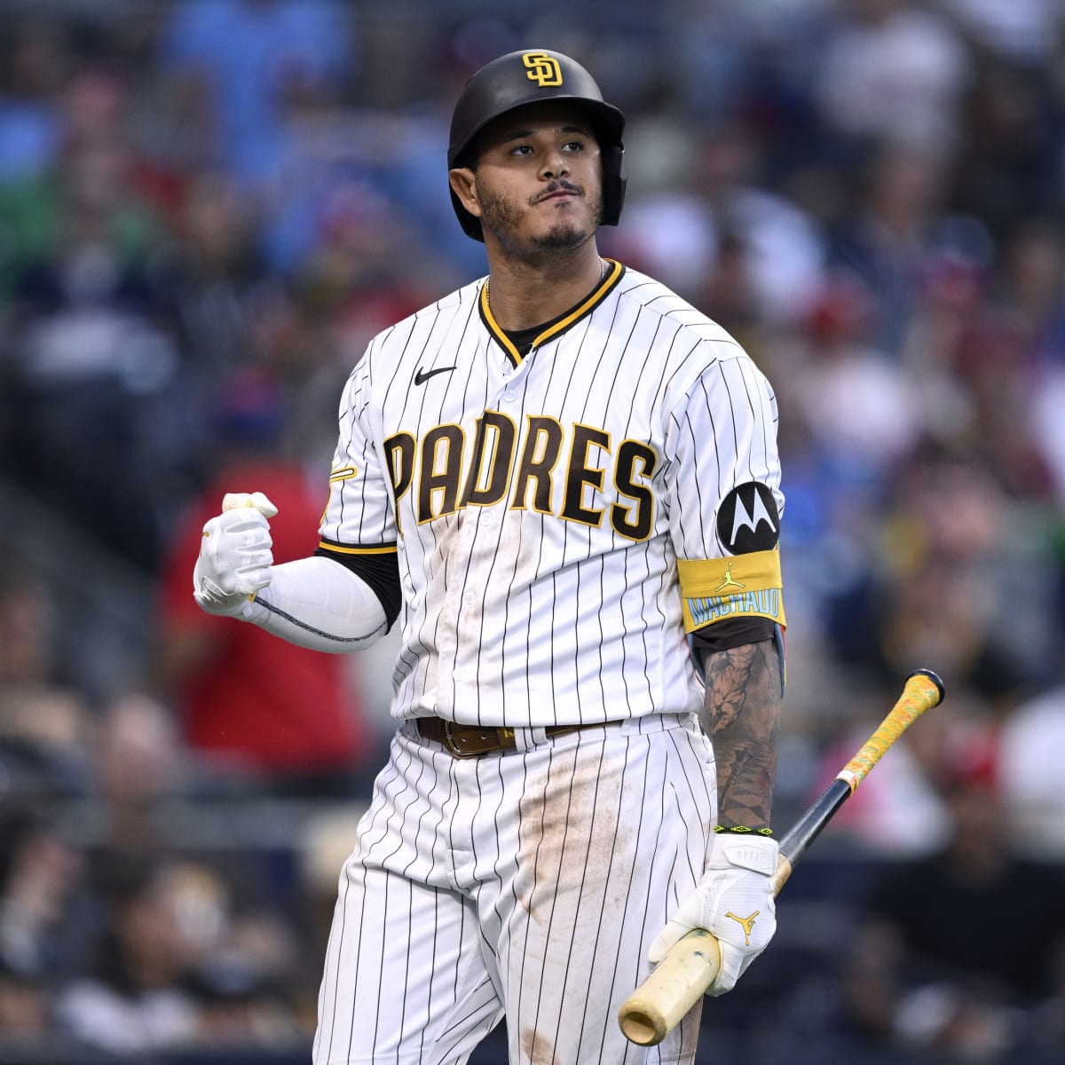 Padres third baseman Manny Machado has right elbow surgery