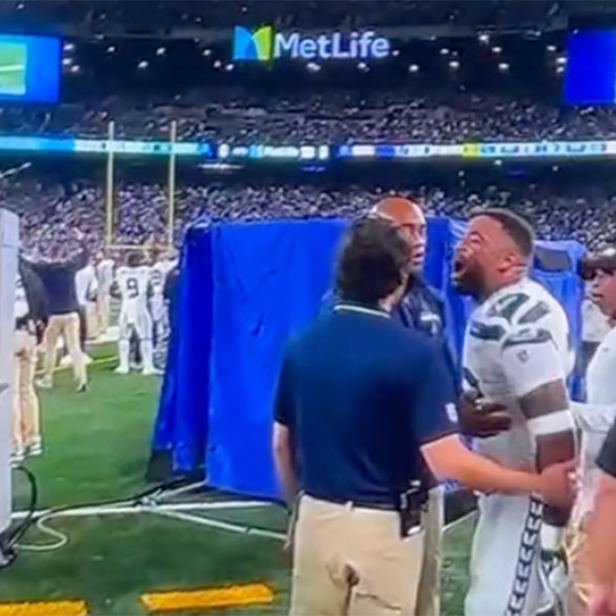 Jamal Adams gets embarrassed on Thursday Night Football