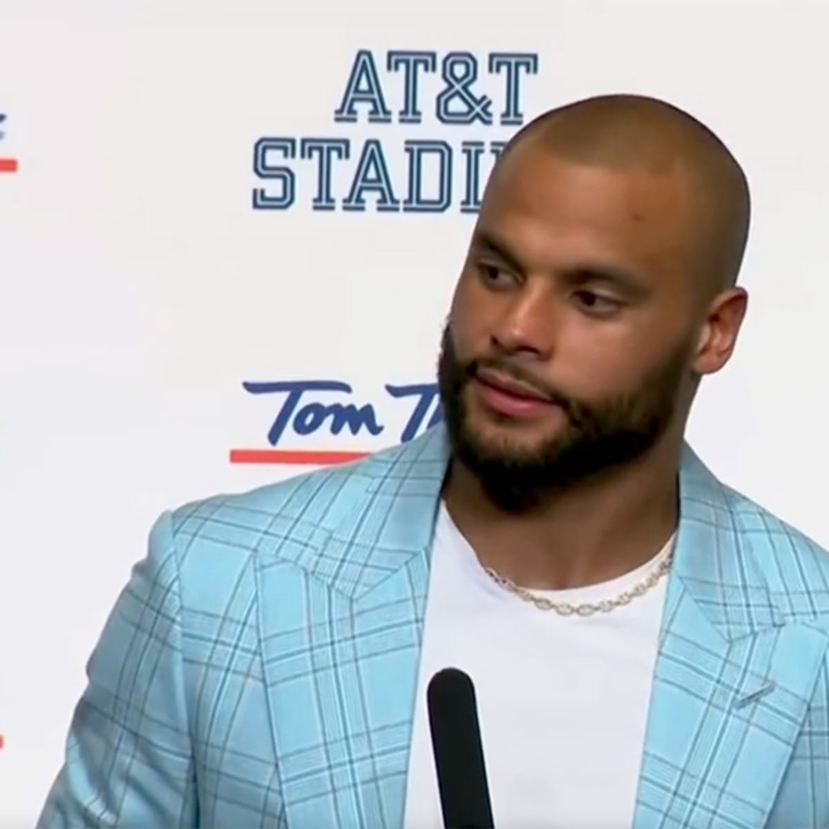 Reporter's question about 49ers sets off Dak Prescott