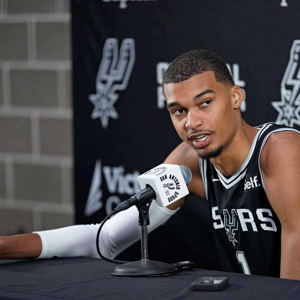3 San Antonio Spurs position battles to watch over the summer