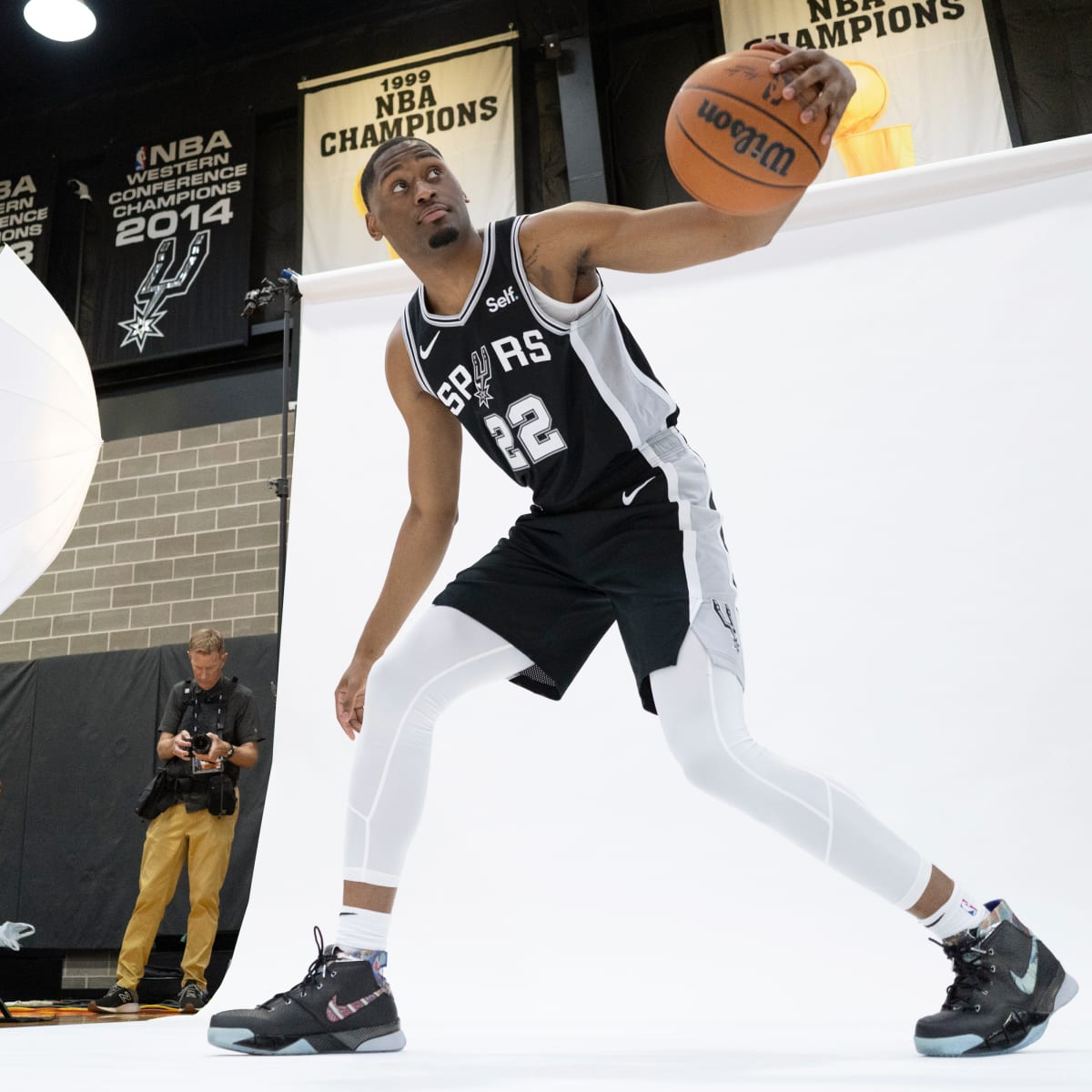 San Antonio Spurs set to buyout, waive Reggie Bullock