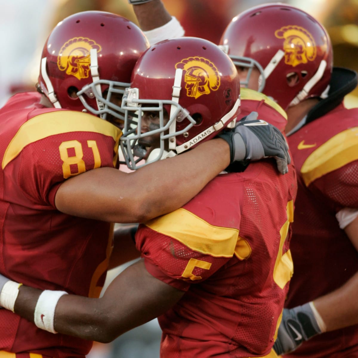 Fans Vote Reggie Bush Their Favorite Athlete in USC History - USC