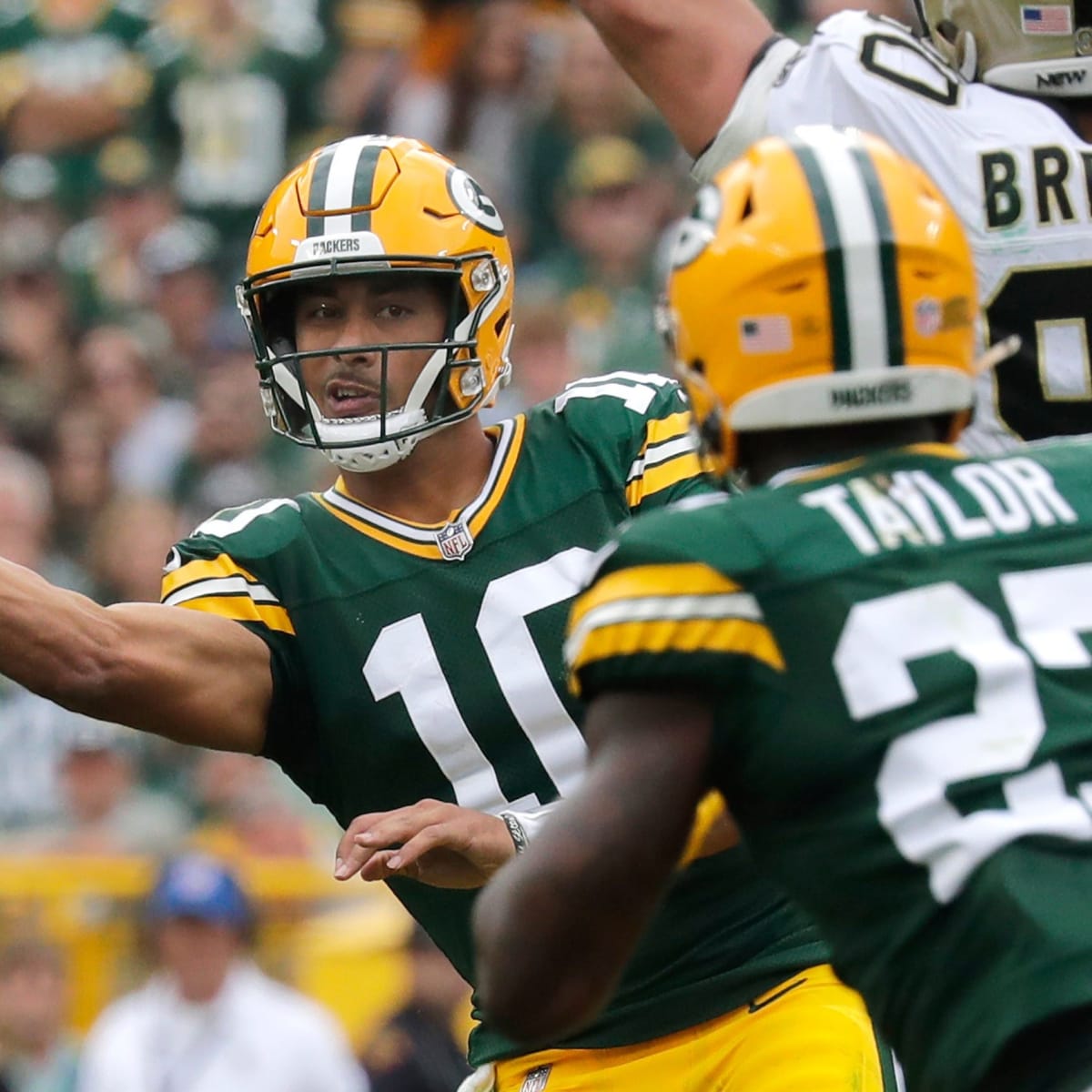 This is Jordan Love, QB1 for the undefeated Green Bay Packers, he leads the  league in passer rating with his 123.2 passer rating. That's all. : r/ GreenBayPackers