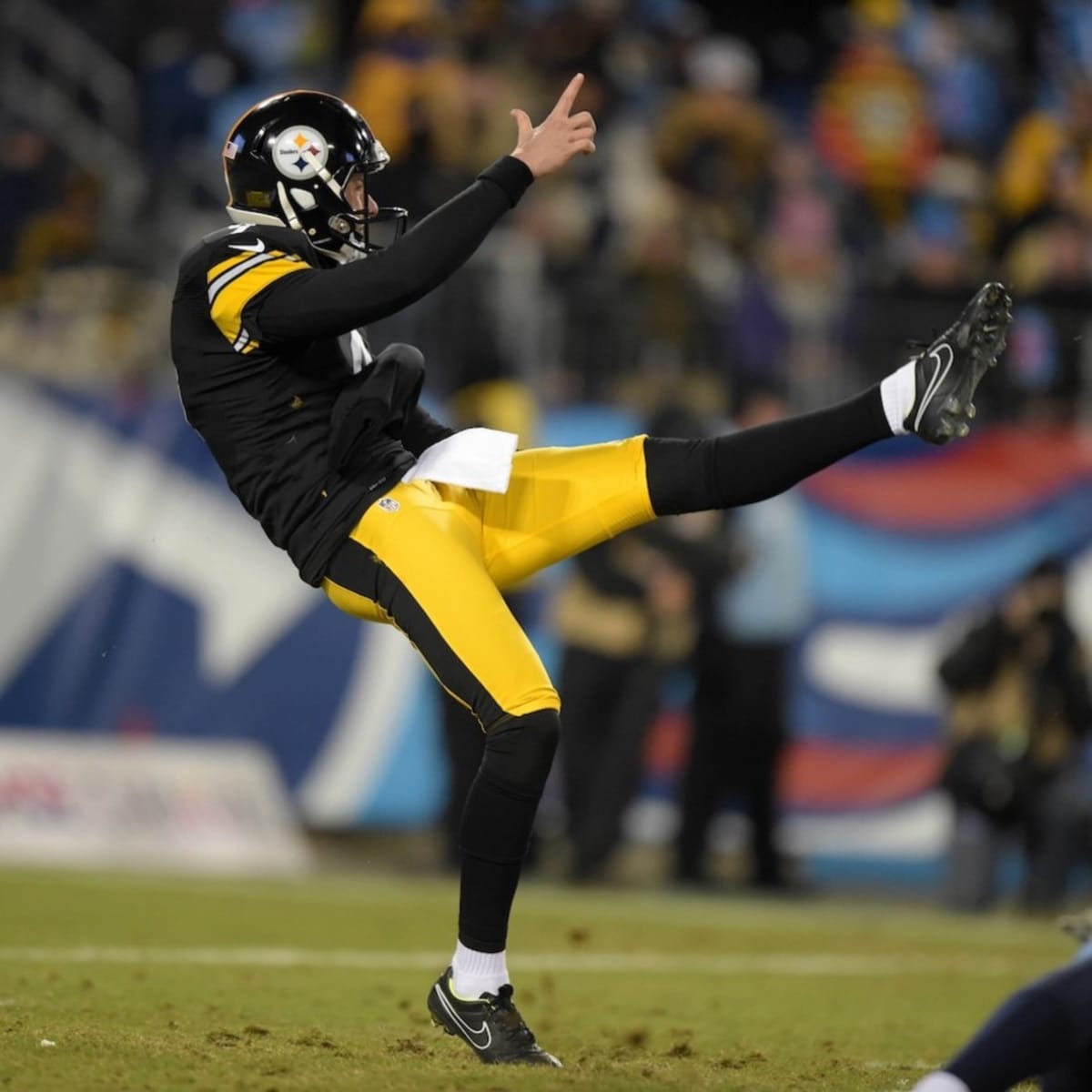 Steelers Elevate Punter from Practice Squad