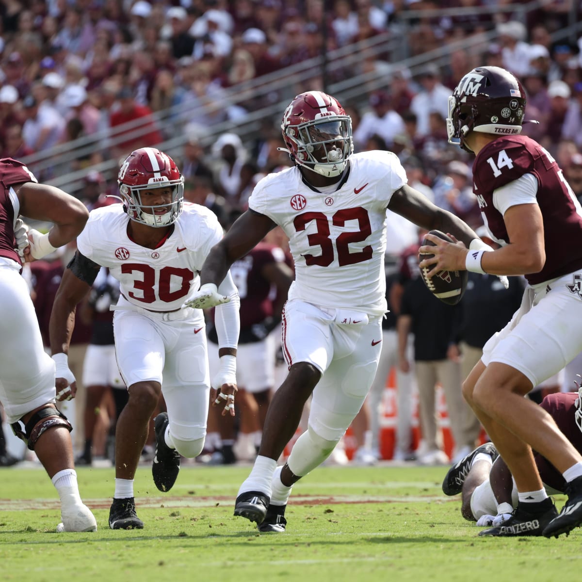 CBS Sports on X: A SCOOP AND SCORE! Alabama capitalizes on a