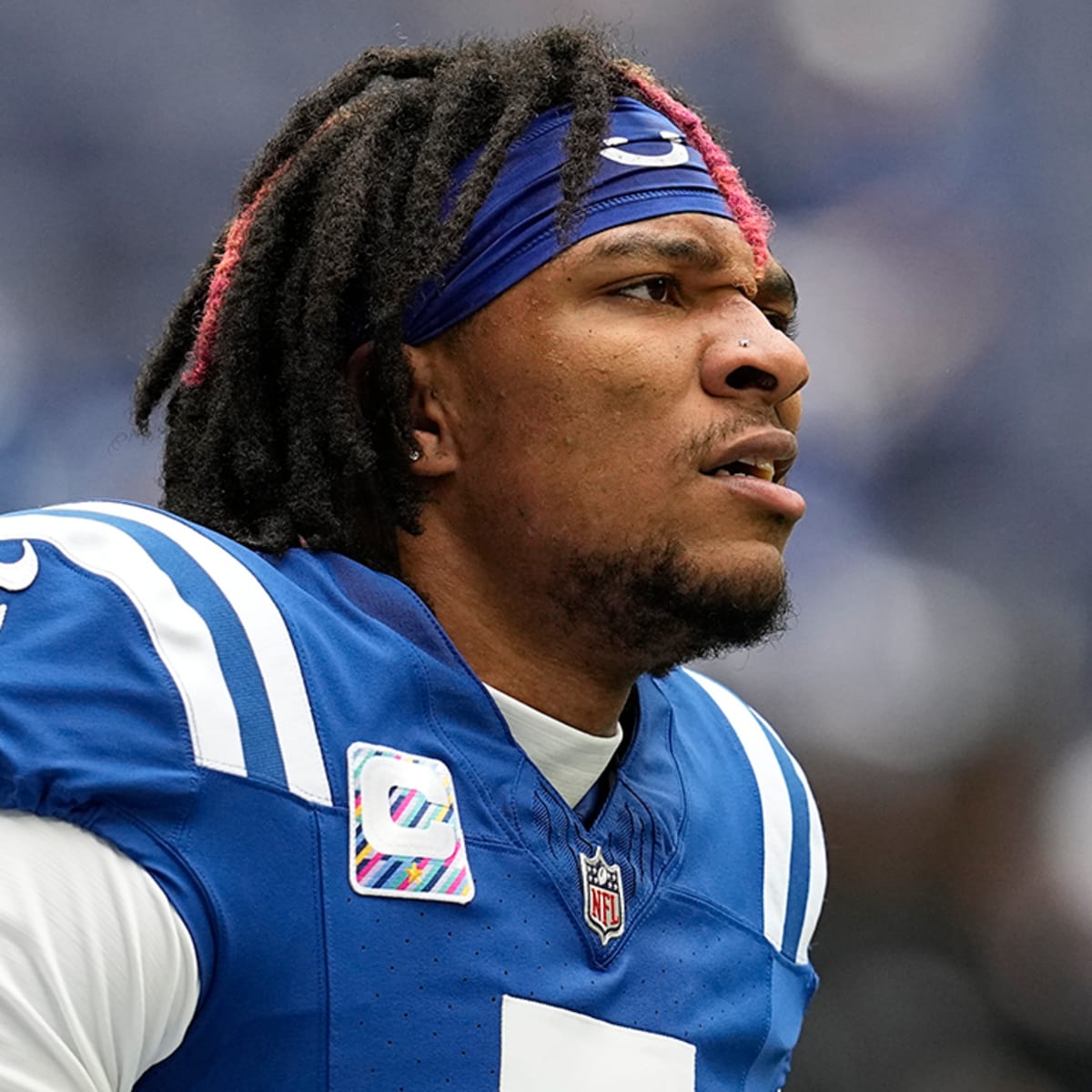 Colts' Anthony Richardson leaves game with concussion after scoring 2  touchdowns