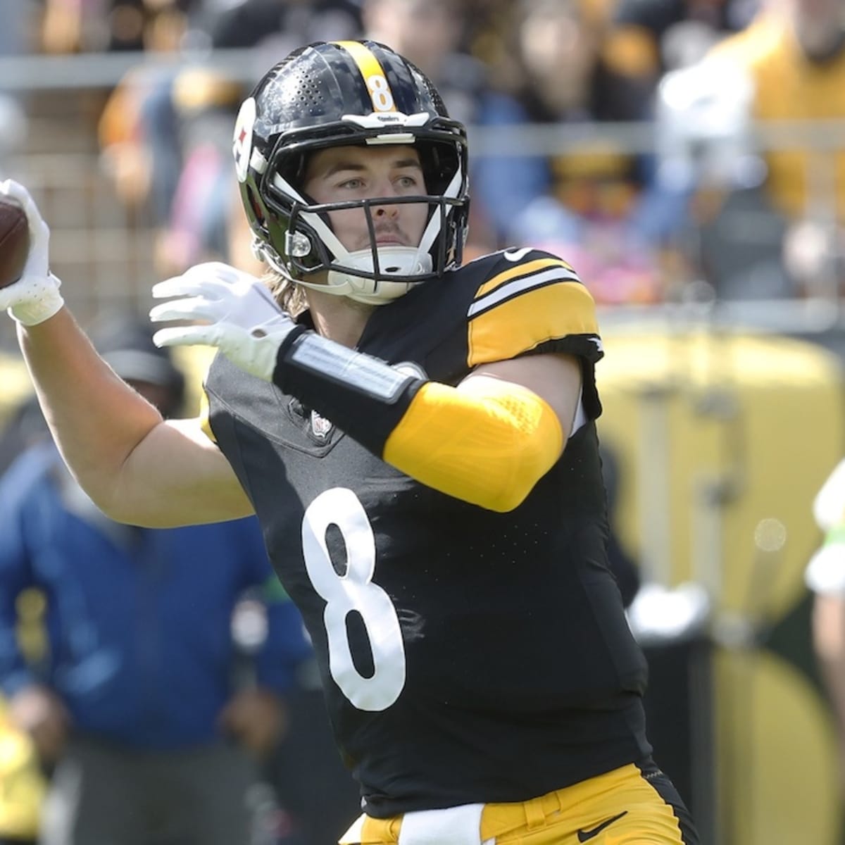 Kenny Pickett Leads Late Drive, Steelers Beat Ravens 16-13