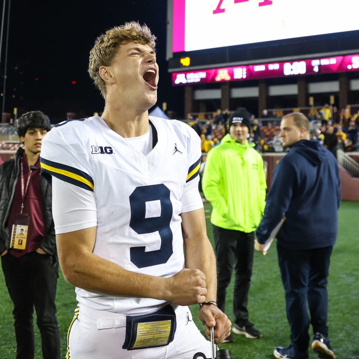 Michigan Earns Big Ten Football Championship Game Berth - Big Ten