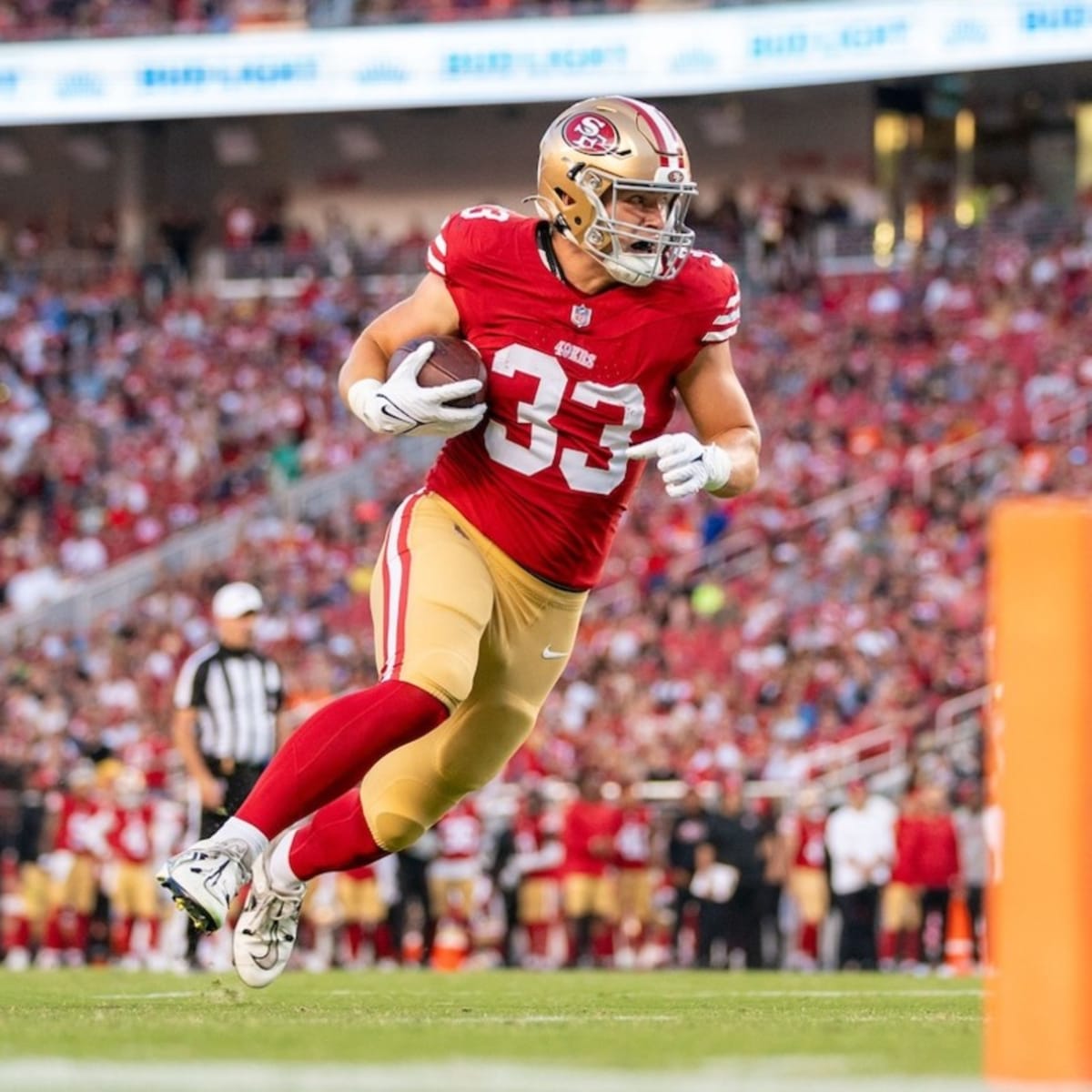 Is it Time for the 49ers to Change Their Uniforms? - Sports Illustrated San  Francisco 49ers News, Analysis and More